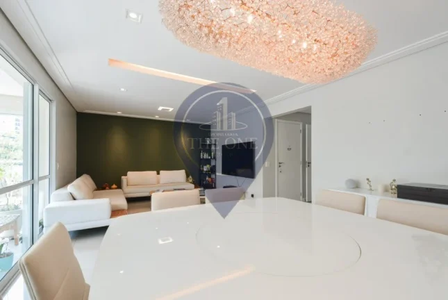 Imagem Imperdível: Apartamento de Luxo na Vila Mariana, São Paulo-SP - 4 quartos, 3 suítes, 2 salas, 5 banheiros, 3 vagas - 200m²