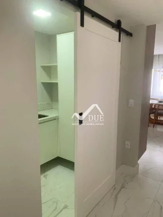 Imagem Apartamento com 3 dormitórios à venda, 120 m² por R$ 990.000,00 - Gonzaga - Santos/SP