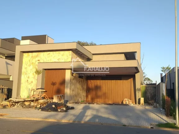 Casa em Condomínio à venda em Alphaville Nova Esplanada com 243m² 3 suítes, 4 vagas