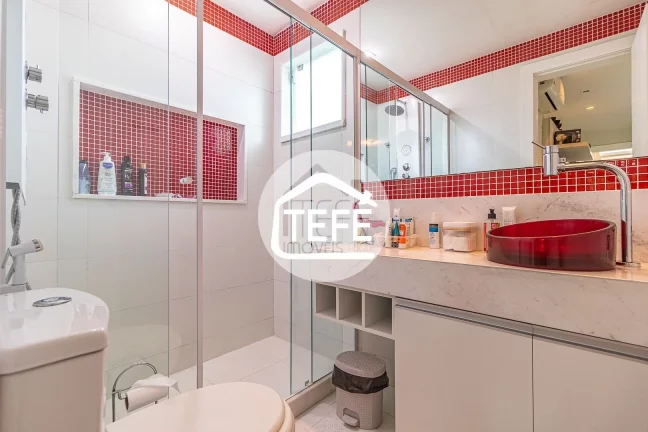 Imagem Casa com 415m² com 3 SUÍTES em Condomínio fechado no Recreio dos Bandeirantes