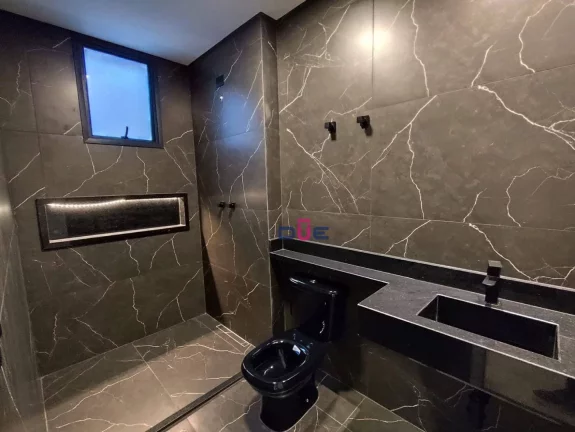 Imagem Sobreposta duplex com piscina e vista mar. 280 m² no Embaré