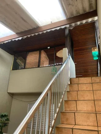 Imagem Sobrado com 3 dormitórios à venda, 352 m² por R$ 600.000,00 - Jardim Presidente Dutra - Guarulhos/SP