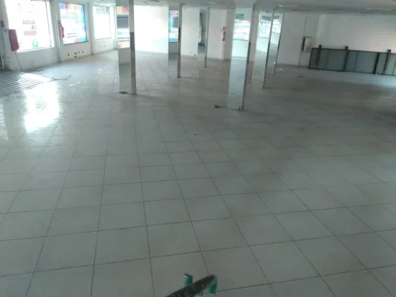 Imagem Salão para alugar, 550 m² por R$ 18.708,88/mês - Centro - Poá/SP