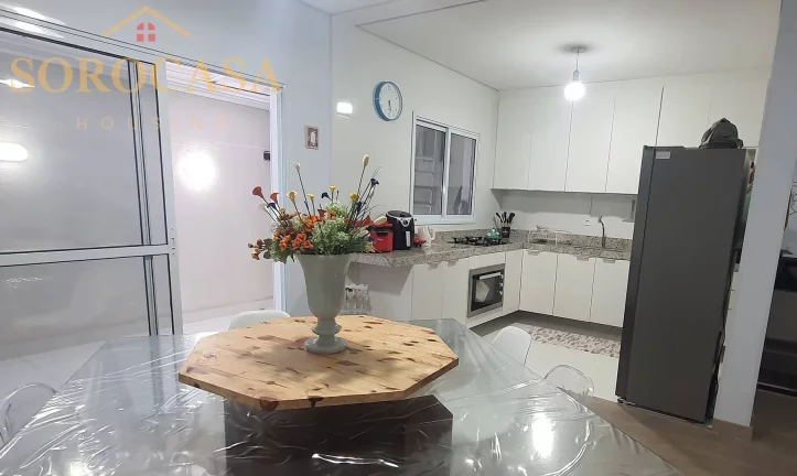 Imagem Casa à Venda - Sobrado - Cond. Américo Figueiredo