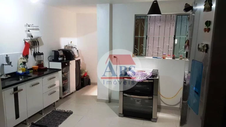 Imagem Sobrado com 3 dormitórios à venda, 198 m² por R$ 430.000,00 - Jardim Costa e Silva - Cubatão/SP