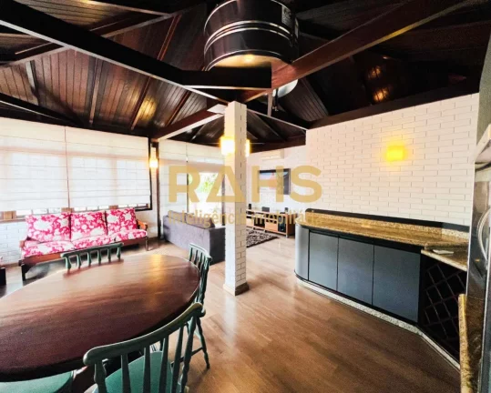 Imagem Linda casa semi-mobiliada e climatizada com 3 suítes, escritório, 2 vagas de garagem e completa á...