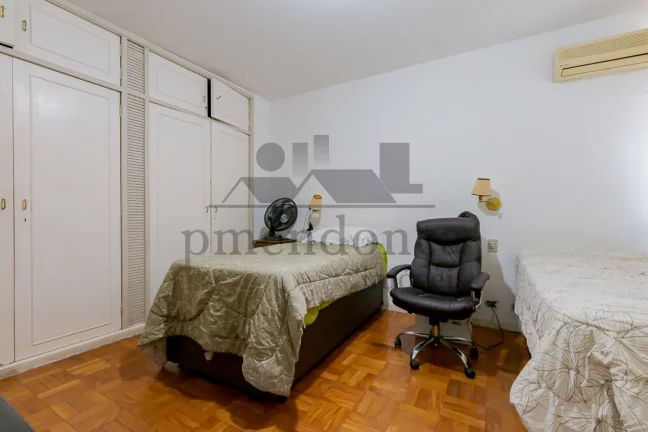 Imagem Apartamento na Avenida Angélica com 3 dormitórios (1 suíte) e 1 vaga, 196m²