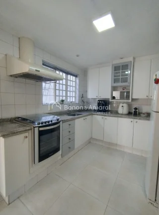 Imagem Apresentamos esta belíssima casa, muito bem localizada, ideal para quem busca conforto, segurança ...