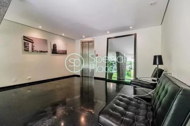 Imagem Excelente apartamento com 150m² no Jardim América. Amplo living para dois ambientes, sala de janta...