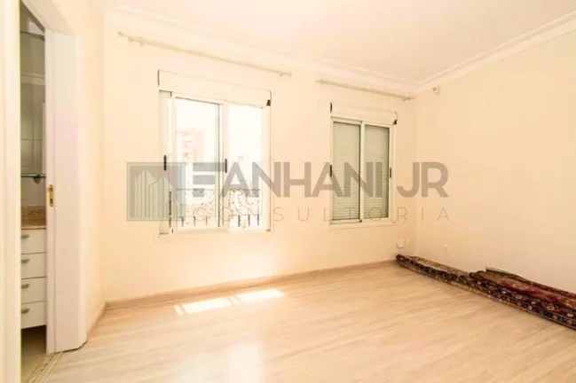Imagem Imperdível! Apartamento de alto padrão com 3 suítes e 4 vagas na Cerqueira César, São Paulo-SP - 208m². Confira já!
