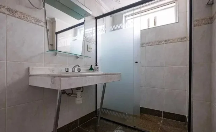 Imagem Locação Apartamento Cerqueira Cesar - 170M², 3 Dorms, 1 Suíte, 2 Vagas.