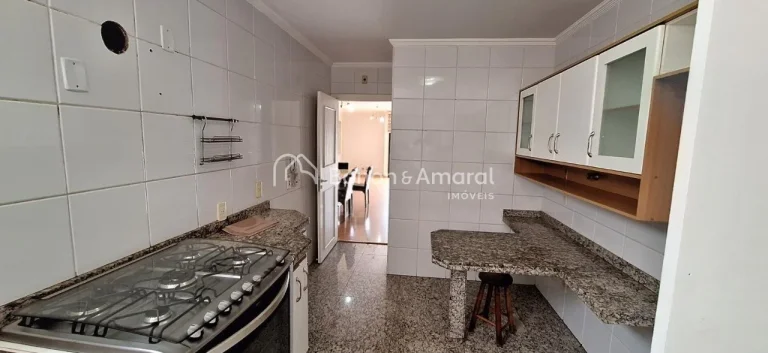 Imagem Localizado no coração do Cambuí, um dos bairros mais desejados de Campinas, este amplo apartament...