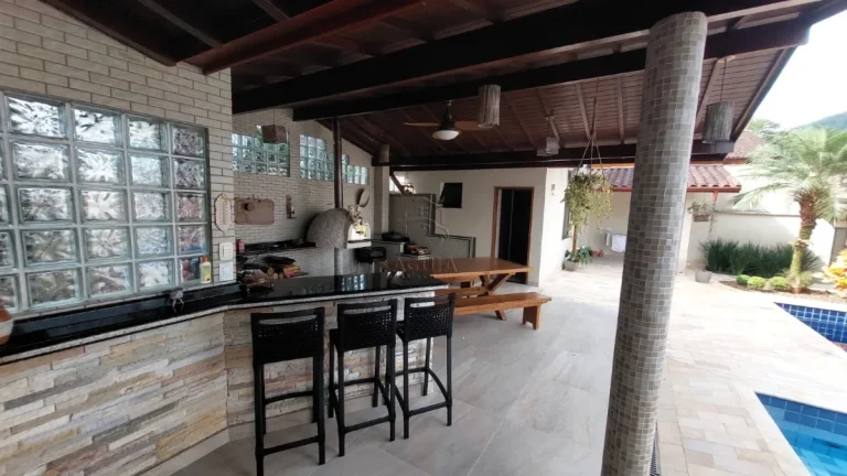 Imagem Casa em Condominio no Bairro do Horto com segurança 24 horas