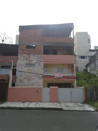 Construção no B. Castália