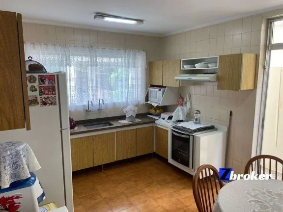 Imagem Casa Ampla com 2 vagas,quintal e Edícula-Residencial ou Comercial-Localização 10
