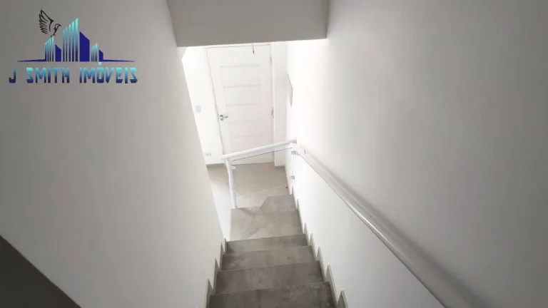Imagem CASA 2 SUÍTES, 75m², 2 VAGAS, CONDOMÍNIO LAZER COMPLETO. KM 26 DA RAPOSO