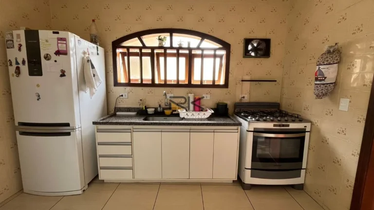 Imagem Casa à venda no Itagua 50 metros da orla,com 5 dormitórios