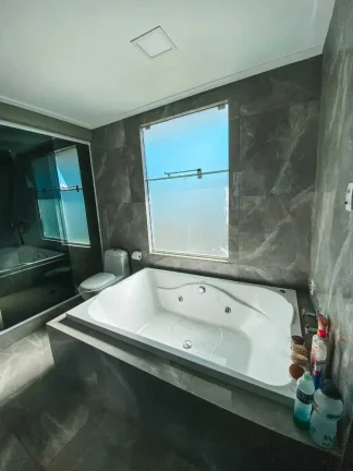 Imagem Casa alto padrão com 3 dormitórios sendo 1 suíte master e 4 vagas- Itacolomi | Balneário Piçarras/SC