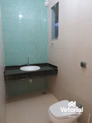 Imagem Oportunidade única! Casa para locação no Jardim Ouro Branco em Barreiras-BA: 3 quartos, 2 suítes, 3 salas, 3 banheiros, 4 vagas de garagem, 300m².
