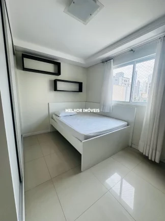 Imagem Cobertura á venda com 4 dormitórios, 3 vagas de garagem e piscina privativa localizada no centro de Balneário Camboriú/SC