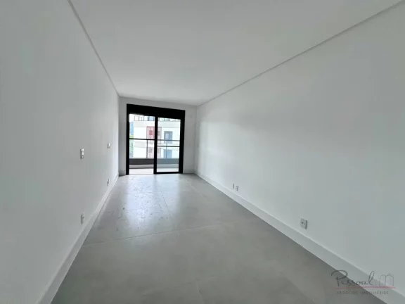 Imagem Apartamento exclusivo à beira-mar, localizado no prestigiado bairro João Paulo, em Florianópolis....