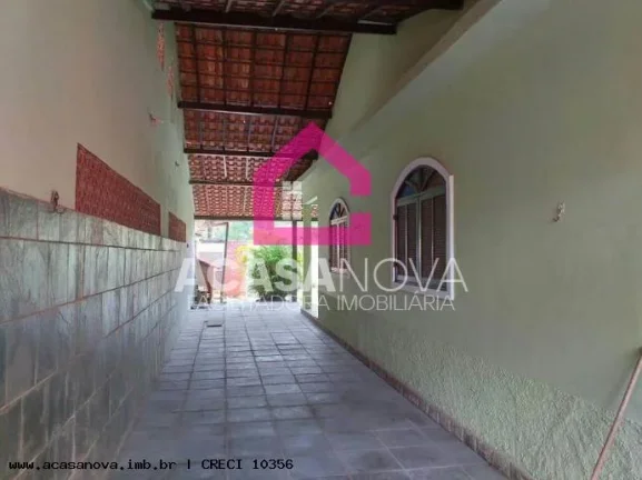 Imagem Casa para Venda em Maricá, Barra de Maricá, 5 dormitórios, 2 suítes, 2 banheiros, 4 vagas