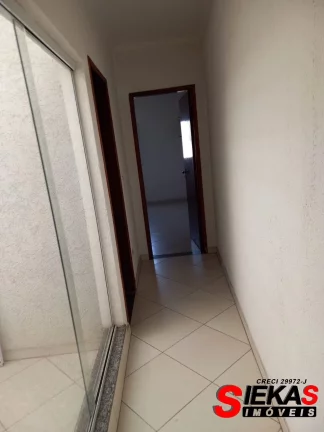 Imagem Excelente oportunidade! Casa em condomínio à venda na Vila Matilde, São Paulo-SP, com 3 quartos, 1 suíte, 2 banheiros, 4 vagas de garagem e 198m².