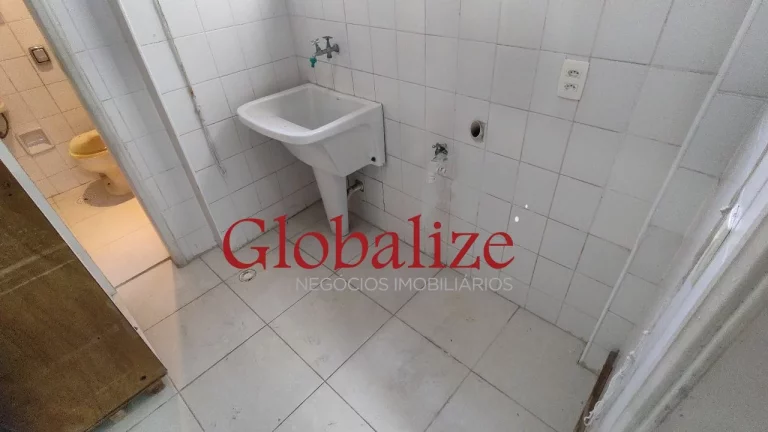 Imagem Apartamento à venda com 3 dormitórios em prédio de frente para praia em Santos