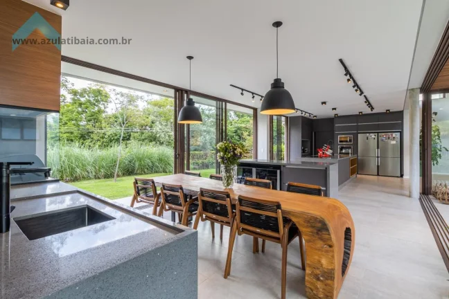 Imagem Casa Térrea de Luxo no Flamboyant  Vista Pedra Grande