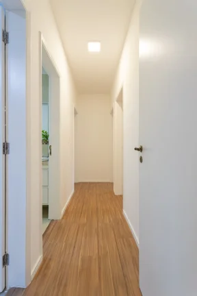 Imagem Apartamento 113M², 3Q, 1 Suíte, 2 Banheiros, 2 Vagas, Varanda, Salão de Festas, Playground, Fechadura Eletrônica, Banheiro de Serviço.