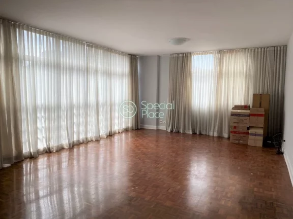 Imagem Excelente apartamento com 228m² no Jardim América. Inteiramente reformado, planta quadrada, pé di...