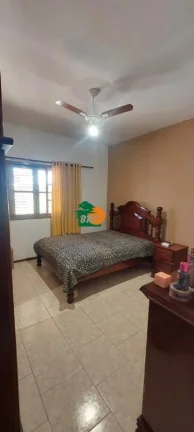 Imagem Casa para Venda em São Roque, Centro, 3 dormitórios, 1 suíte, 3 banheiros, 4 vagas
