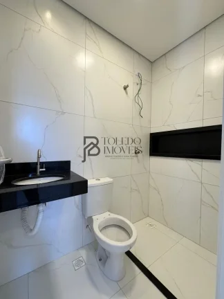 Imagem Casa Triplex de 2 dormitórios com suítes no bairro Tupi - Praia Grande
