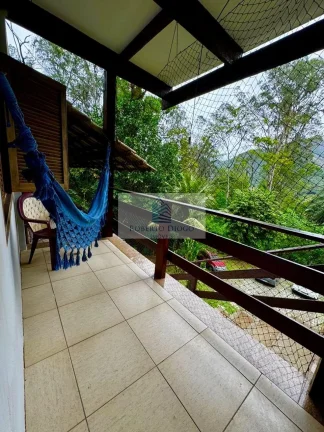 Imagem Impecável casa em condomínio no Camorim, Rio de Janeiro-RJ: 3 quartos, 3 suítes, 1 sala, 5 banheiros, 300m² de área.