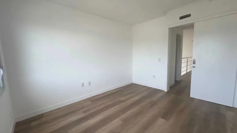 Imagem Casa com 3 dormitórios sendo 1 suíte e 2 vagas garagem - Campeche, Florianópolis/SC