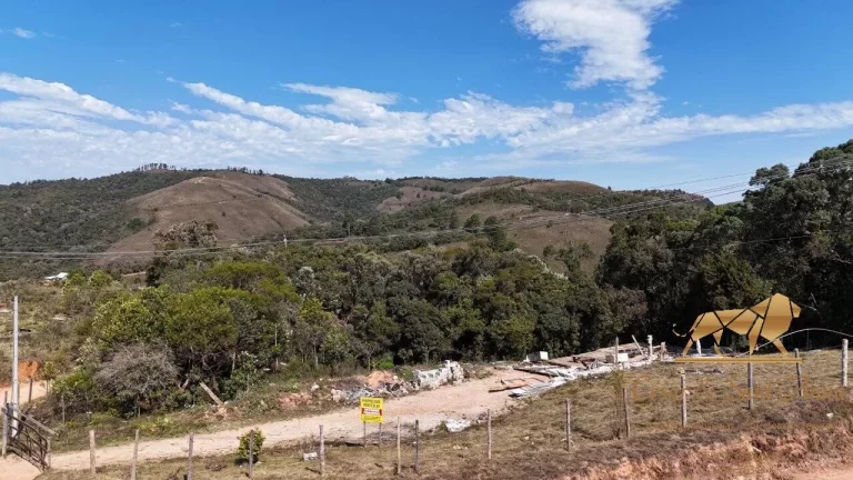 Imagem Terreno com 23.840m² no Parque da Ferradura Seu Refúgio em Campos do Jordão