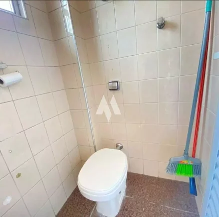 Imagem Apartamento Amplo e Reformado- pronto para morar - 03 Quartos na AV.: Ana Costa próximo a Rua Carvalho de Mendonça