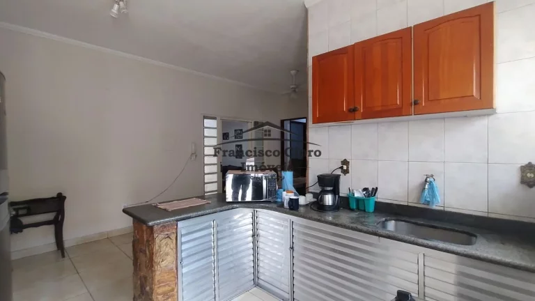 Imagem Casa à venda no bairro Cohab - Parque Residencial Anna Guilhermina Rois Alves - Guaratinguetá/SP