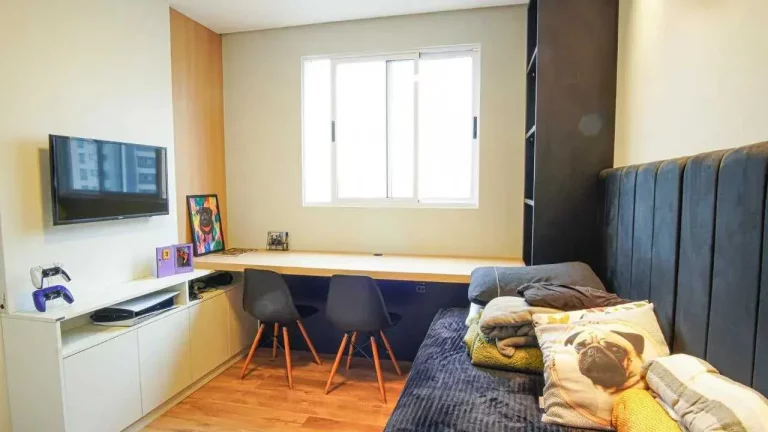Imagem Apartamento com 3 dormitórios sendo 1 suíte e 2 vagas de garagem no Bairro São João em Itajaí