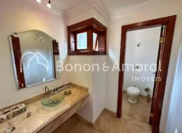 Imagem ...#34;Luxuosa Residência de 822m² com Suítes Master, Área de Lazer Completa e Acabamento de Alto Padrão...#34;