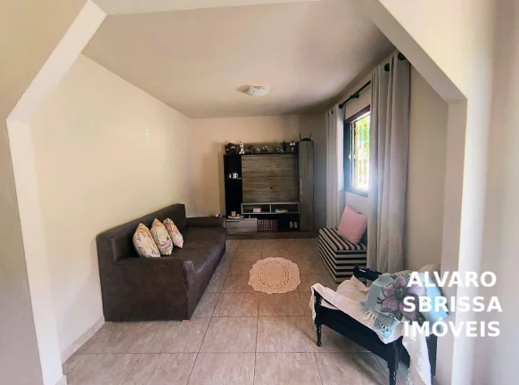 Imagem Chácara com 24 000m2 2 casas 2 barracões e piscina à venda próximo ao Pesqueiro do Tio Oscar em Itu SP Perfeita para morar ou alugar para Airbnb