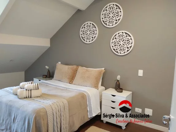 Imagem Apartamento Duplex Mobiliado a Venda no Vila Capivari em Campos do Jordão.