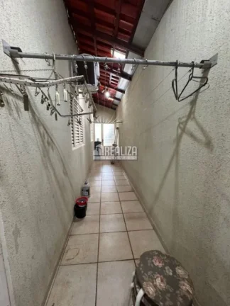 Imagem Casa à venda no Parque São Geraldo, Uberaba: piscina aquecida e varanda gourmet