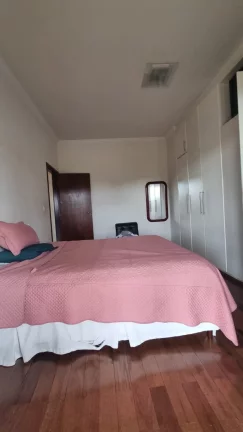 Imagem RESIDÊNCIA À VENDA NO JARDIM FLÓRIDA - 03 quartos sendo 1 suíte - 02 salas jantar e tv - 04 vagas de garagem cobertas - Ampla cozinha