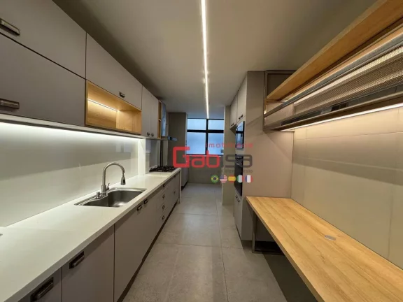 Imagem Apartamento com 3 dormitórios à venda, 250 m² por R$ 3.900.000,00 - Centro - Cabo Frio/RJ