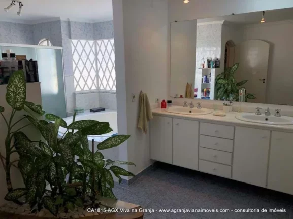 Imagem Cond. Passargada E - Espaçosa e confortável. Piscina, gourmet e campinho! Granja Viana, Cotia