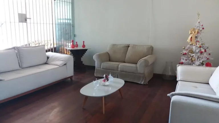 Imagem Casa à venda no Bairro Suíssa - Encante-se com esta espaçosa residência!
