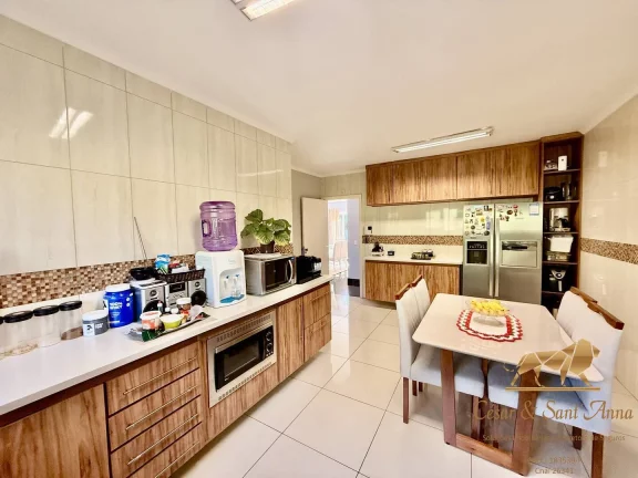 Imagem Casa de 3 dormitórios a venda em Campos do Jordão