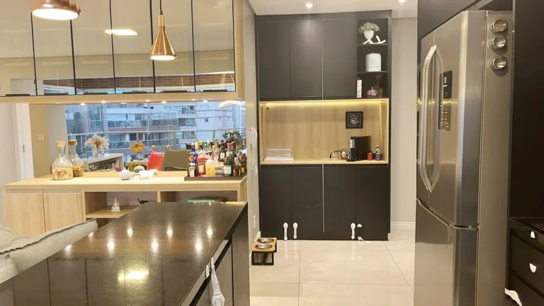 Imagem Apartamento 133M², 3Q, 3 Suítes, 5 Banheiros, 3 Vagas, Piscina Climatizada, Infantil e Raia de 25M, Sauna, Salão de Festas e Jogos, Churrasqueira.