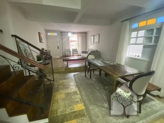 Imagem Casa a poucos passos da Av Mauro Ramos